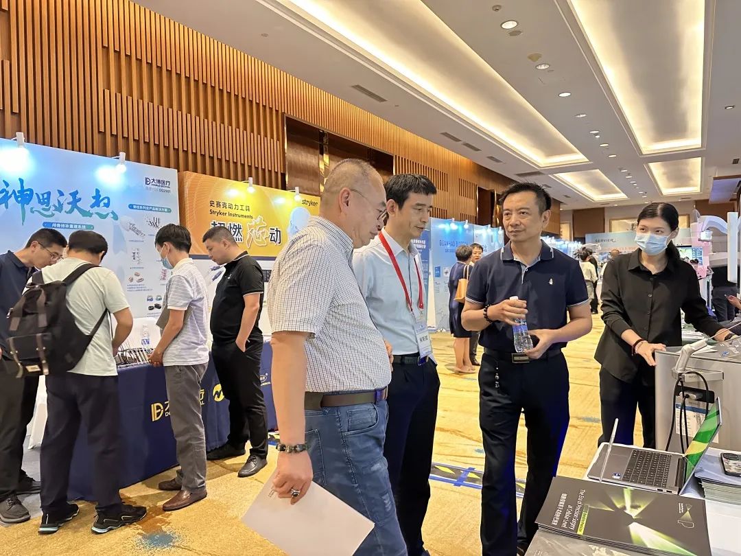 術(shù)中手持顯微鏡EndoSCell?（安刀）亮相2024天壇腦網(wǎng)絡(luò)神經(jīng)外科年會，細(xì)胞級精準(zhǔn)手術(shù)方案成為焦點(圖7)