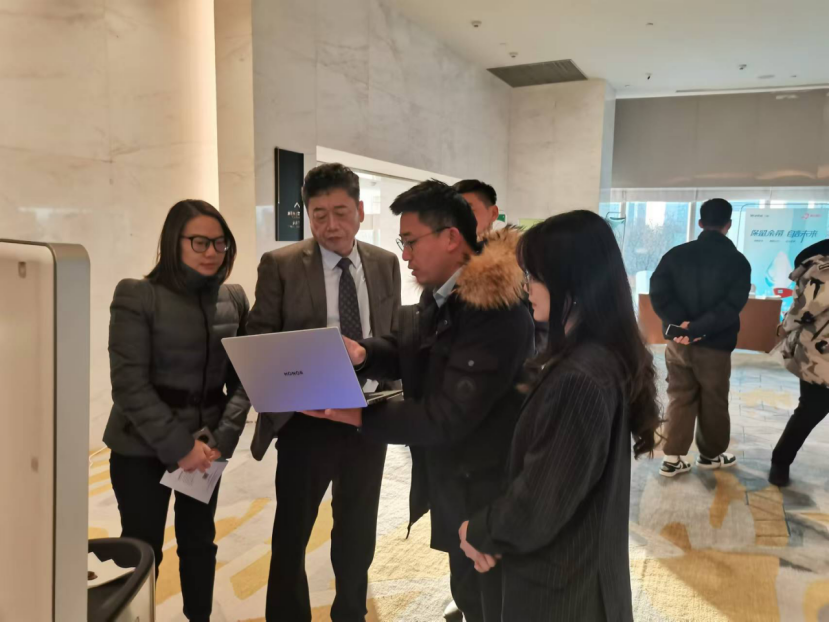 天津國(guó)際乳腺癌大會(huì)專家銳評(píng):EndoSCell?細(xì)胞級(jí)精準(zhǔn)手術(shù)有助提高保乳率(圖5)