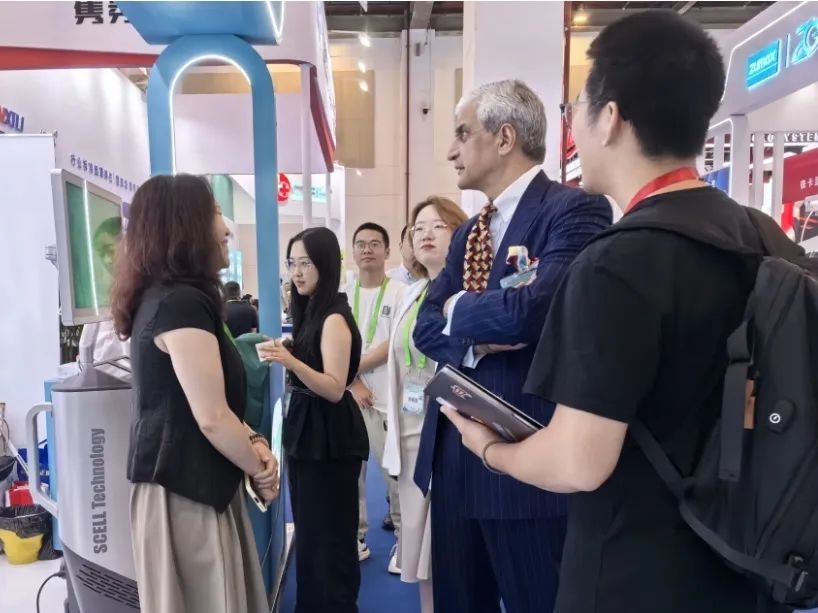 中華醫(yī)學(xué)會(huì)神經(jīng)外科學(xué)分會(huì)第二十二次學(xué)術(shù)會(huì)議在蘇召開(kāi):細(xì)胞級(jí)熒光導(dǎo)引技術(shù)引領(lǐng)神經(jīng)外科手術(shù)邁入精準(zhǔn)可視化新時(shí)代(圖14)